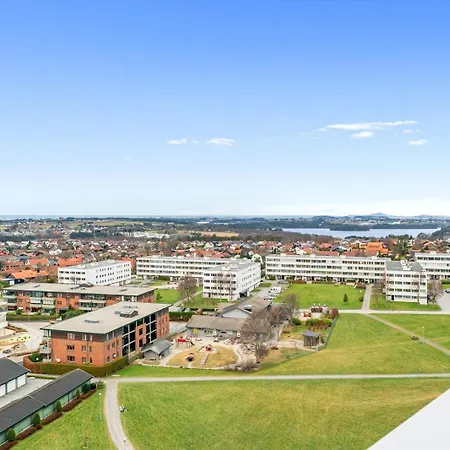 Ons 2024 - Walking Distance & Near Shuttle Bus Uis - Modern * Stavanger